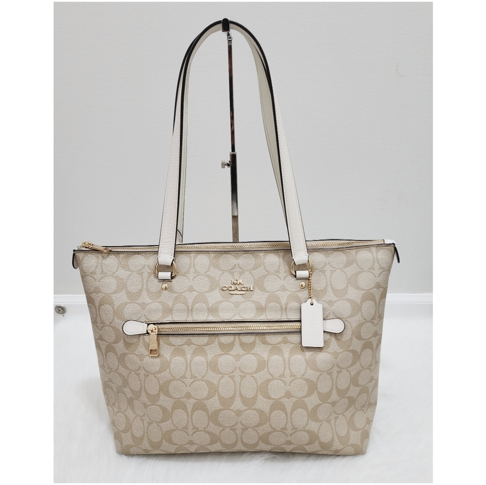 Coach Signature Gallery Tote